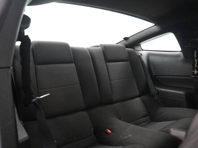 2007 Ford Mustang V6 Deluxe