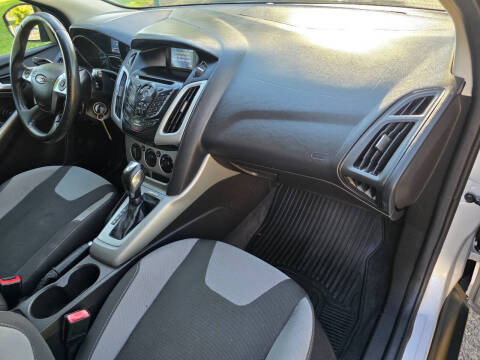 2012 Ford Focus SE