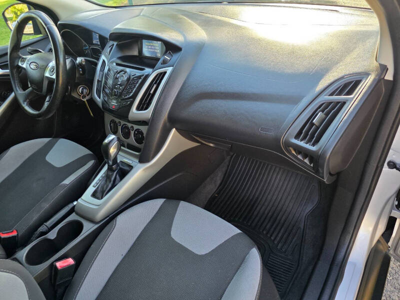 2012 Ford Focus SE
