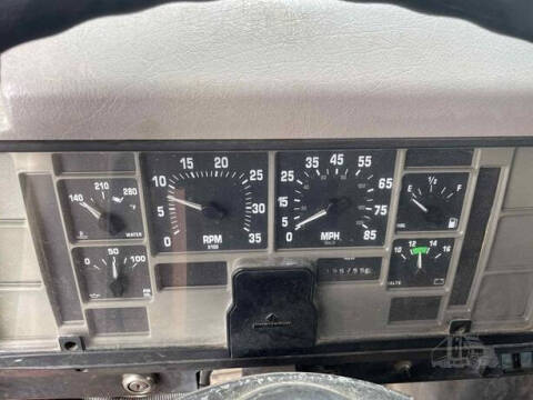 2001 International 4900