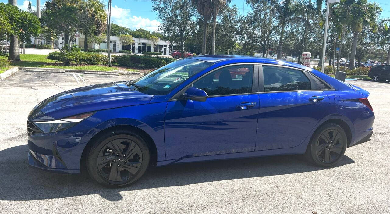 2021 Hyundai Elantra  - $19,800