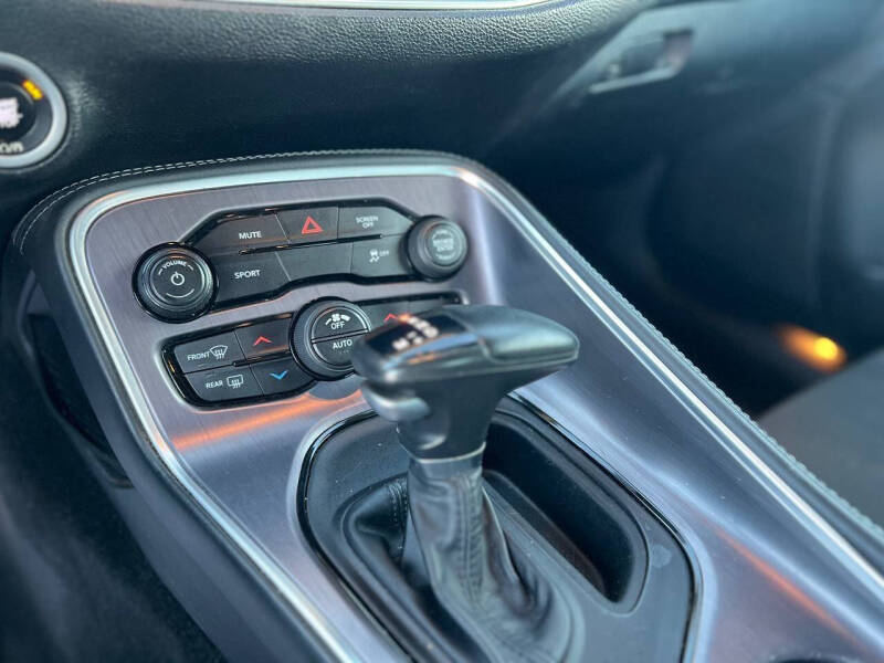 2018 Dodge Challenger SXT