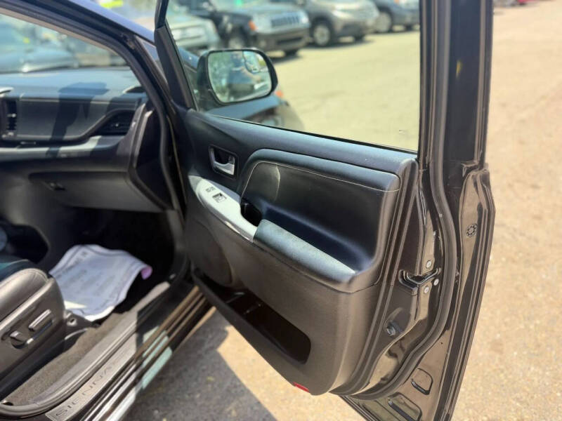 2015 Toyota Sienna