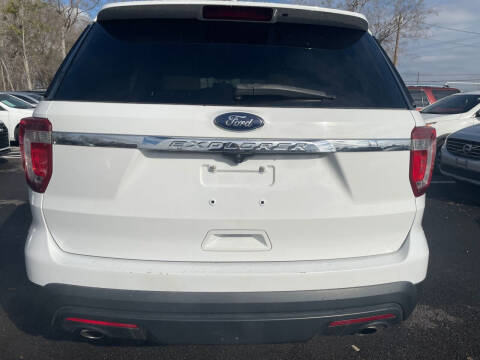 2017 Ford Explorer