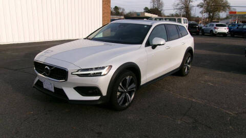 2025 Volvo V60 Cross Country B5 Plus