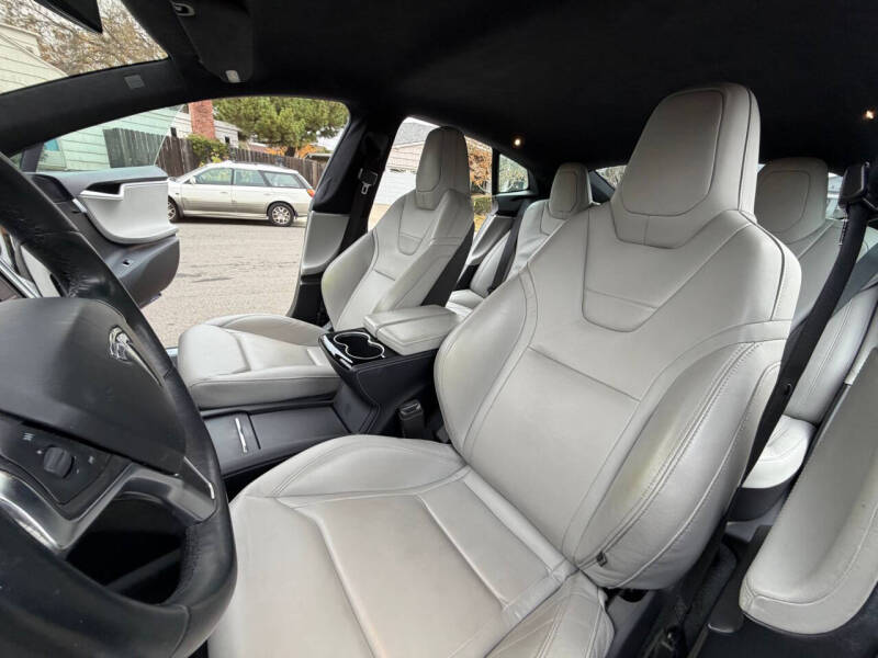 2016 Tesla Model S 70