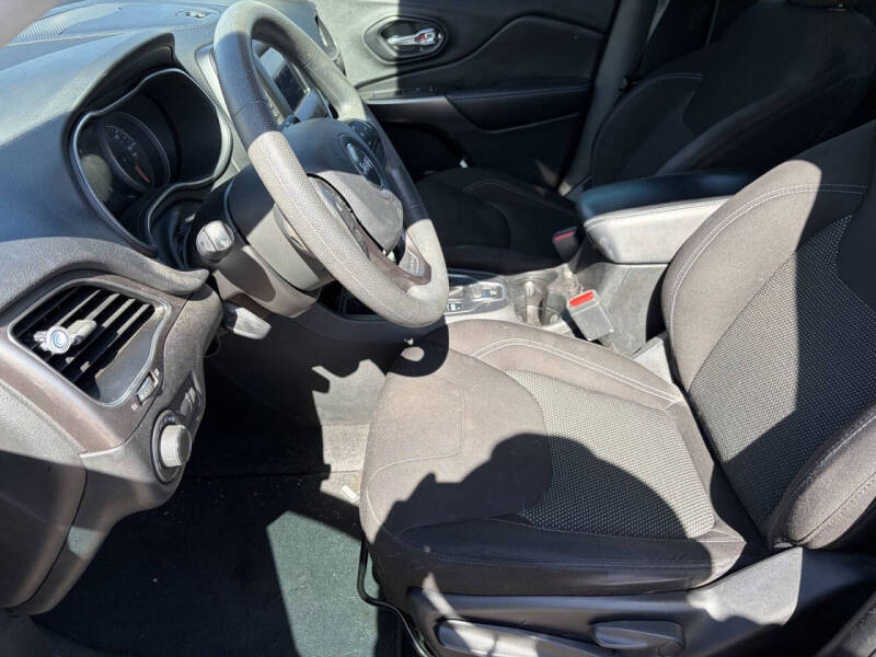 2021 Jeep Cherokee Latitude