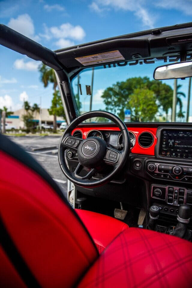 2020 Jeep Wrangler SUV / Crossover - $59,999