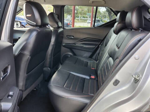 2019 Nissan Kicks SR