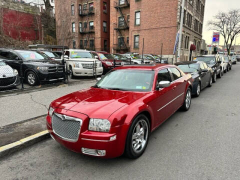 2008 Chrysler 300 for sale at ARXONDAS MOTORS in Yonkers NY