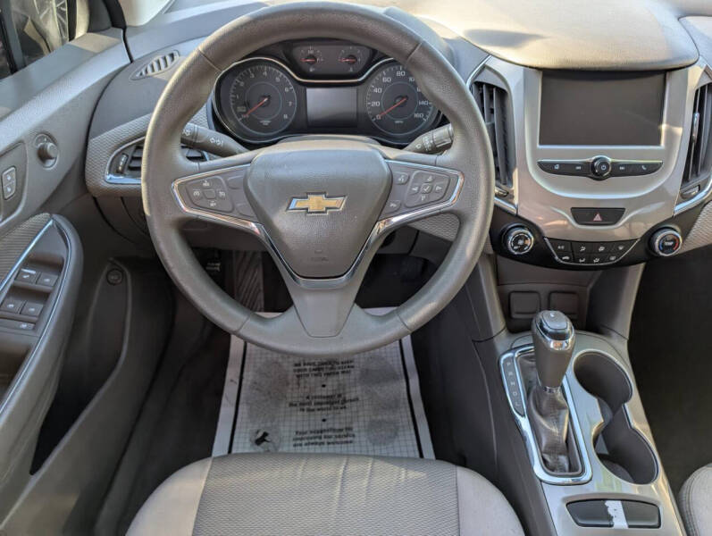 2017 Chevrolet Cruze LT Auto