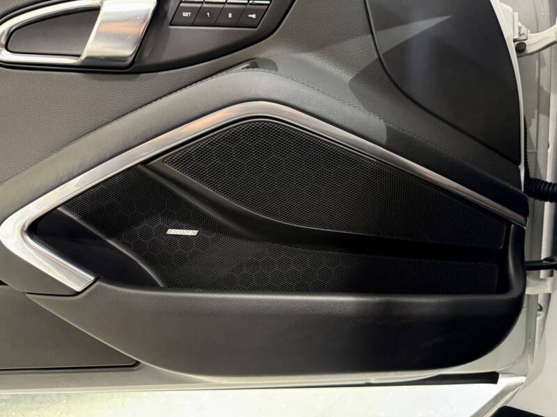 2015 Porsche 911 Carrera