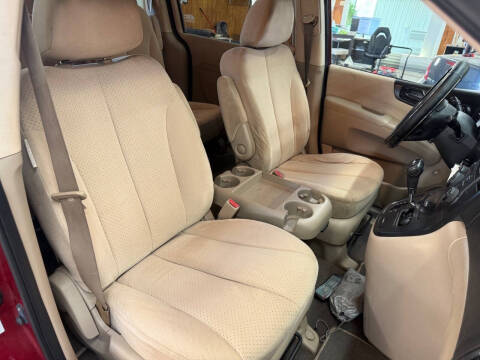 2008 Hyundai Entourage GLS