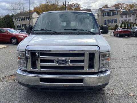 2013 Ford E-Series E-350 SD XLT