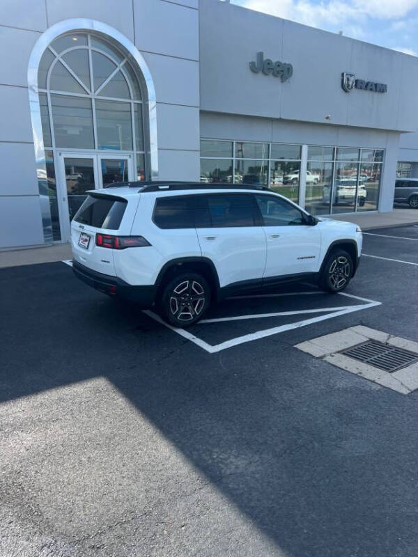2026 Jeep Cherokee Laredo