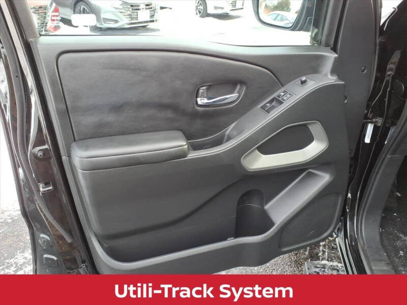 2025 Nissan Frontier SV