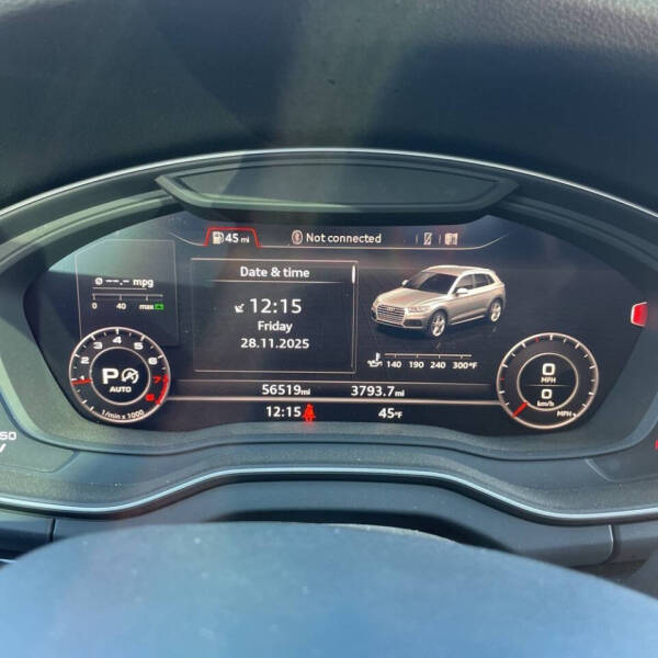 2020 Audi Q5 quattro Titanium Prem Pl 45 TFSI