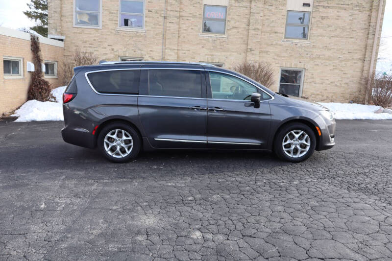 2019 Chrysler Pacifica Touring L Plus