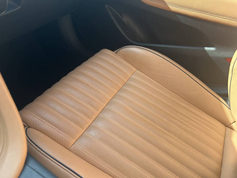 2022 Genesis G70 2.0T