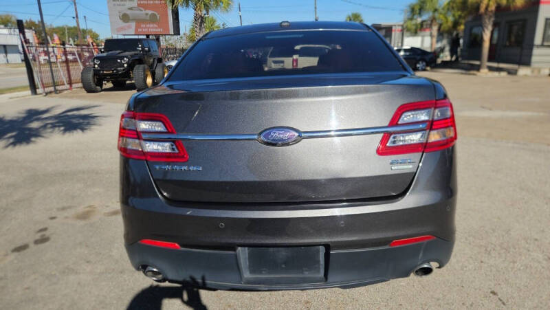 2016 Ford Taurus SEL