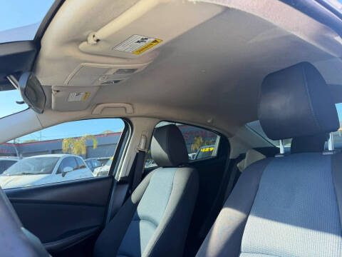 2017 Toyota Yaris iA