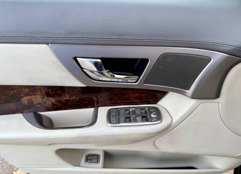 2011 Jaguar XF Premium