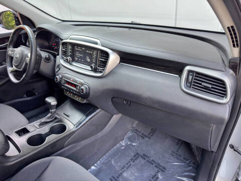 2020 Kia Sorento S V6
