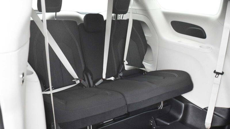 2024 Chrysler Voyager LX