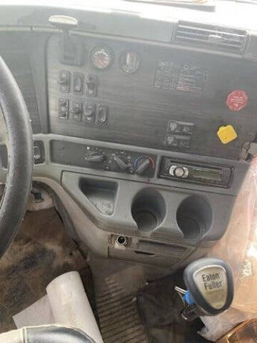 2006 Freightliner Columbia 120