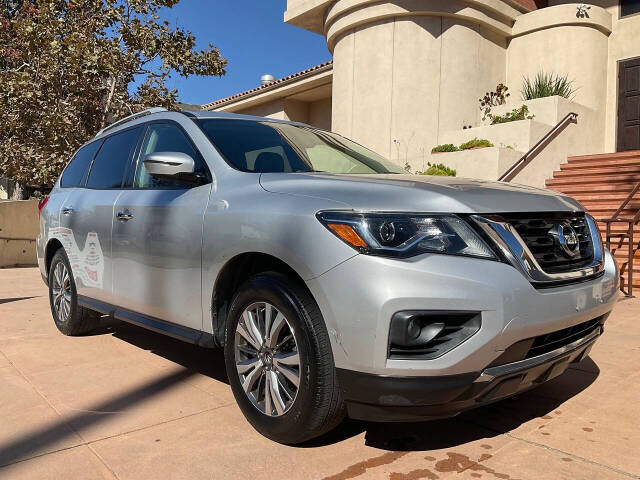 2018 Nissan Pathfinder for sale at Los Angeles Used Cars in Los Angeles, CA