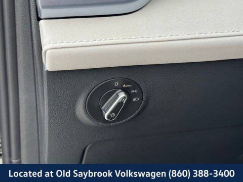 2025 Volkswagen Taos SE 4Motion