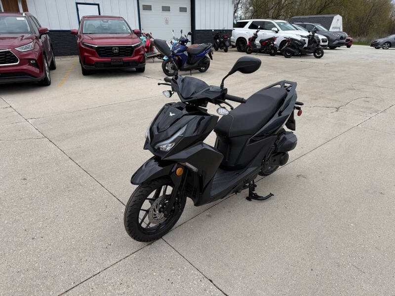 2025 Wolf V12 200i