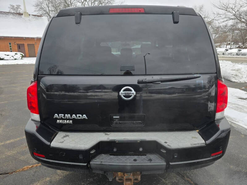 2011 Nissan Armada SV