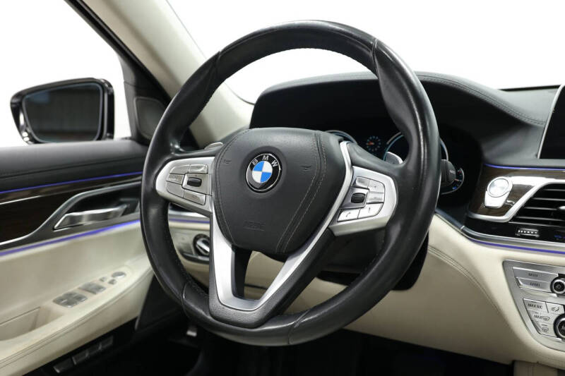 2016 BMW 7 Series 750i xDrive