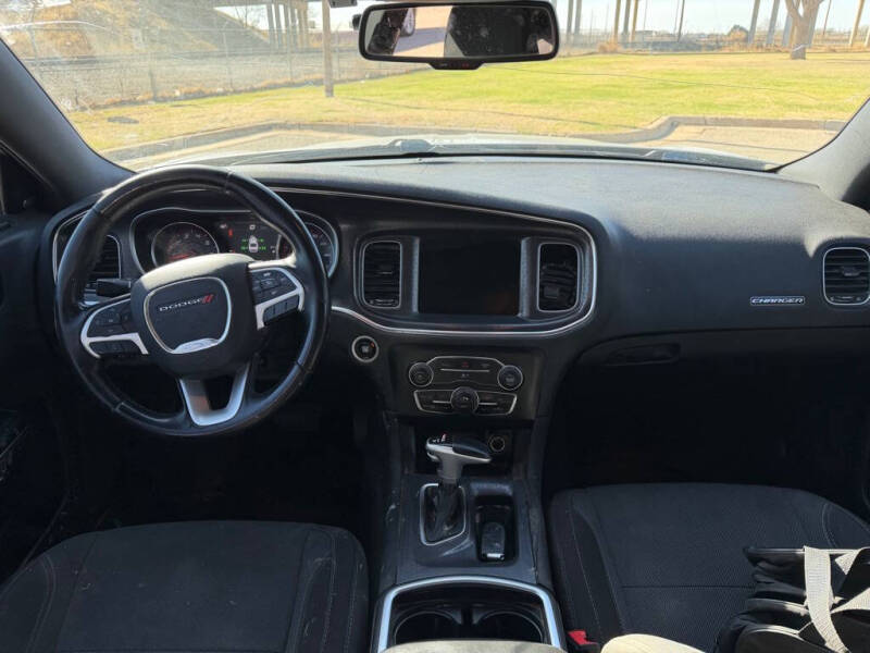 2017 Dodge Charger SXT
