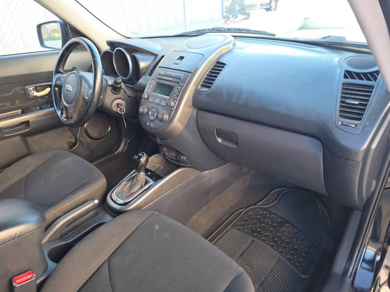 2013 Kia Soul +