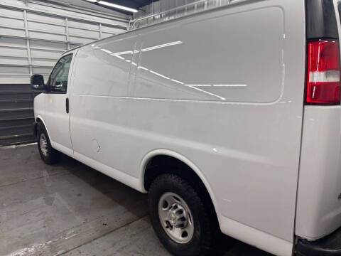 2020 Chevrolet Express 2500