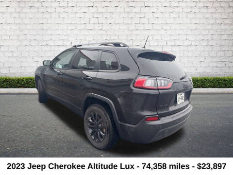 2023 Jeep Cherokee Altitude Lux