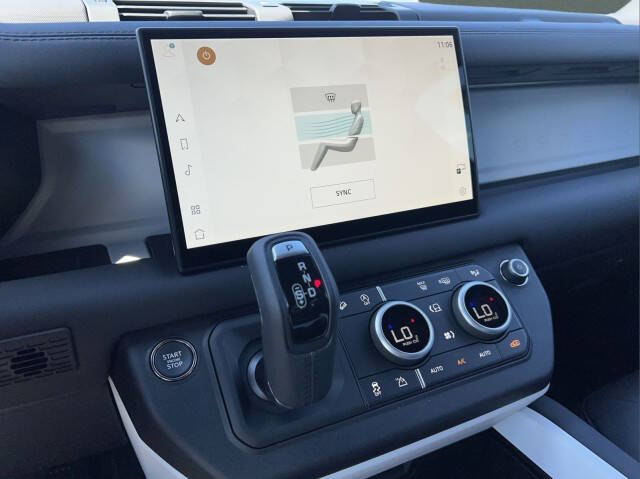 2025 Land Rover Defender 90 P400 X-Dynamic SE