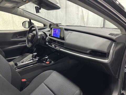 2025 Toyota Prius LE