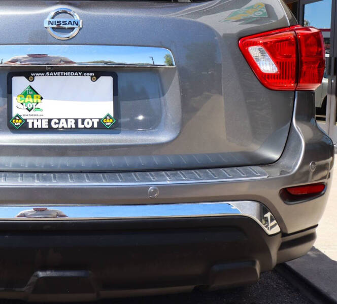 2020 Nissan Pathfinder S