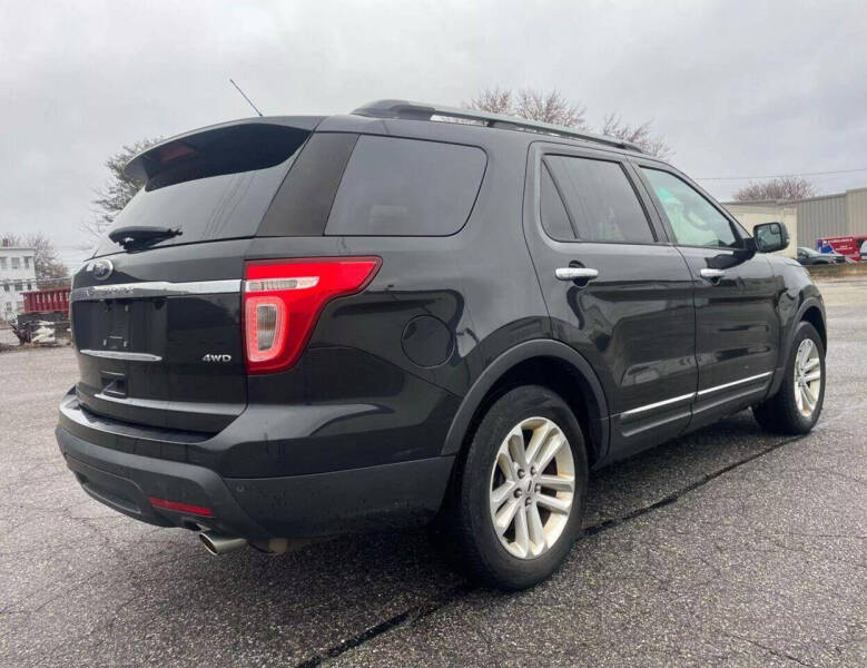 2013 Ford Explorer XLT photo 4