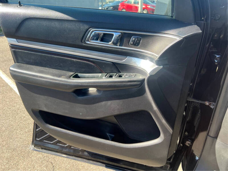 2019 Ford Explorer Sport