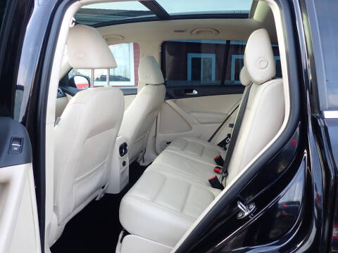 2017 Volkswagen Tiguan 2.0T SEL 4Motion