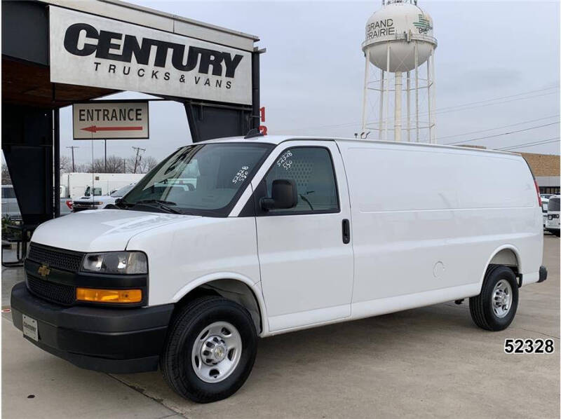 2025 Chevrolet Express 2500