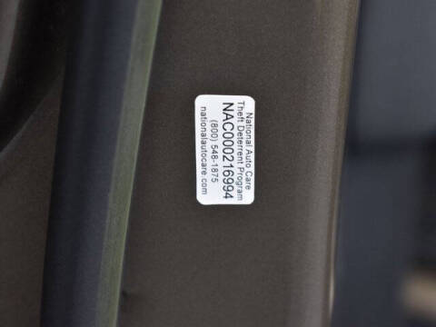 2023 Land Rover Defender 90 SE