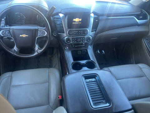 2017 Chevrolet Suburban LT