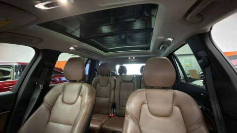2019 Volvo XC90 T6 Momentum