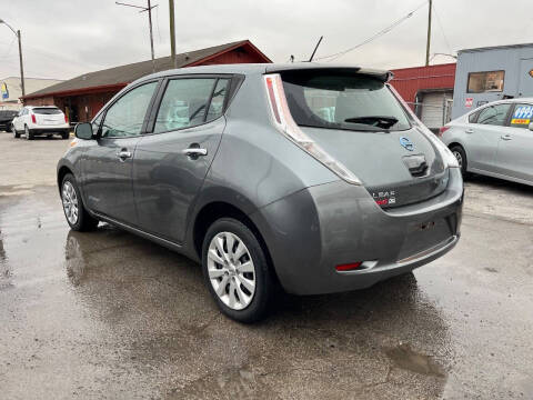 2015 Nissan LEAF S