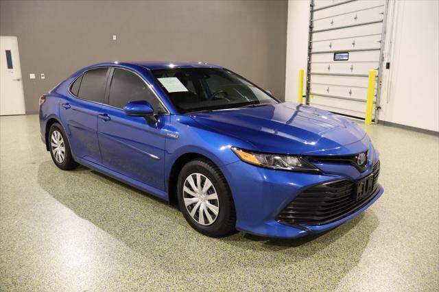 2019 Toyota Camry Hybrid LE